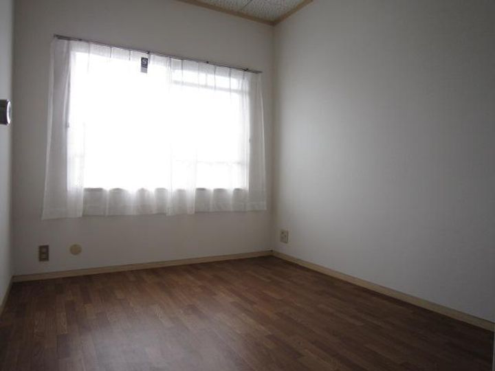 エメラルドマンション茶売 A507の内装