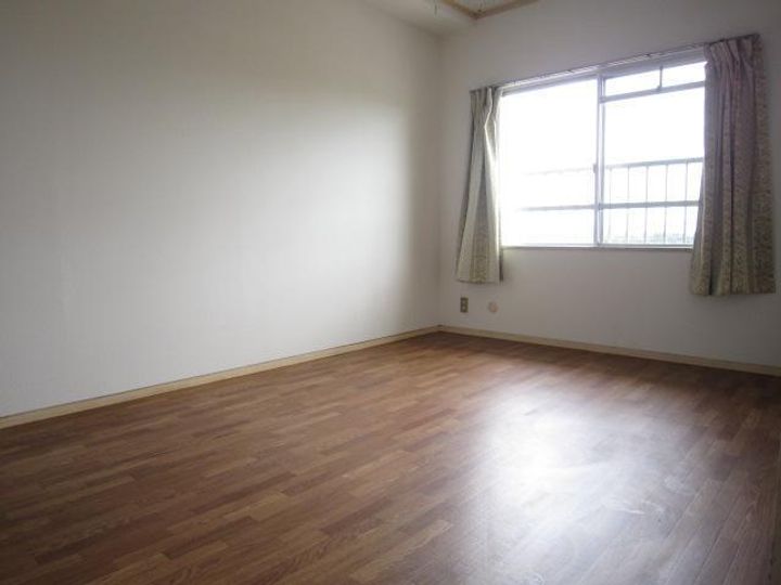 エメラルドマンション茶売 A507の内装