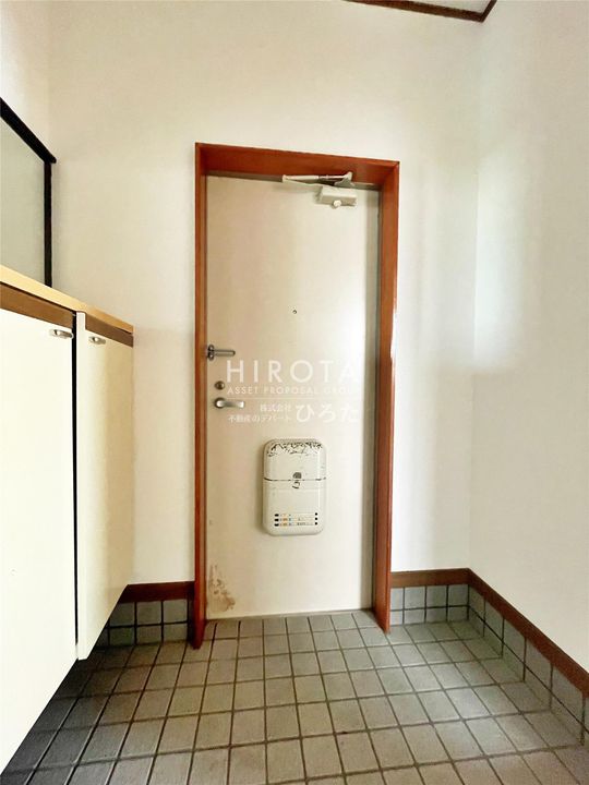 コーポ藤島の玄関
