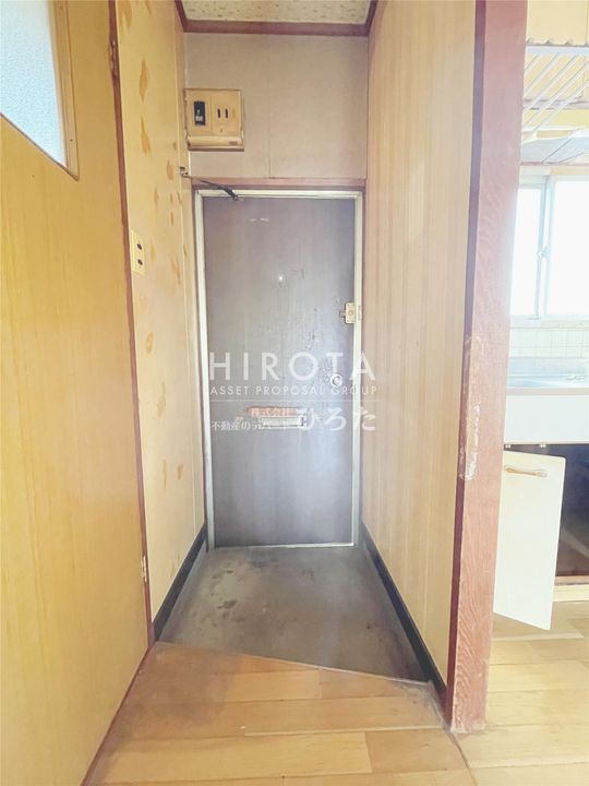 トキワビル5の玄関