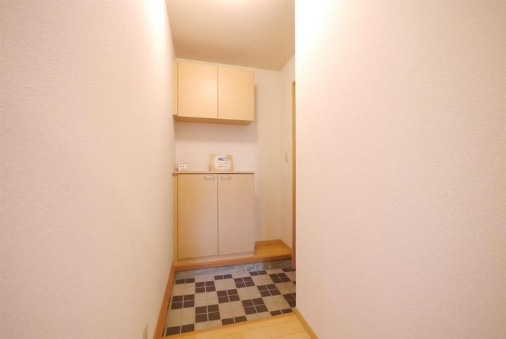 ハーティストN D棟の玄関