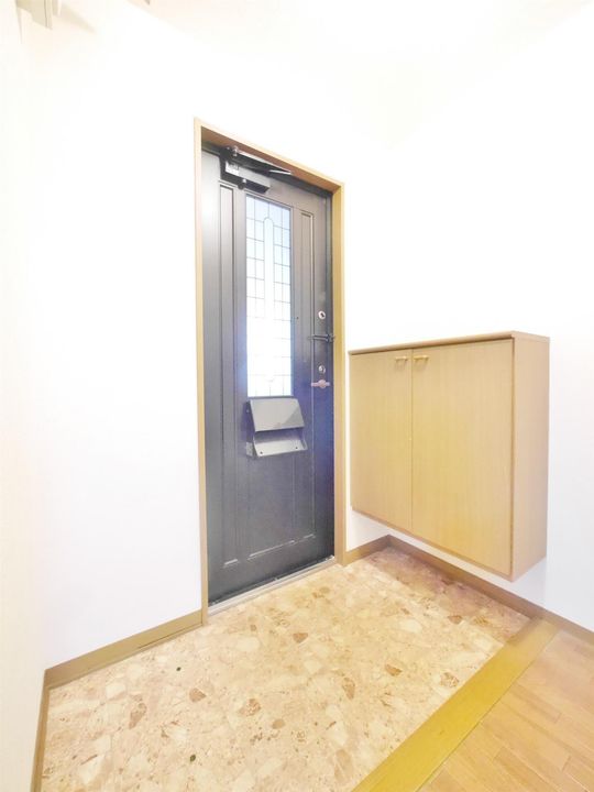 アルカンシェル C棟の玄関