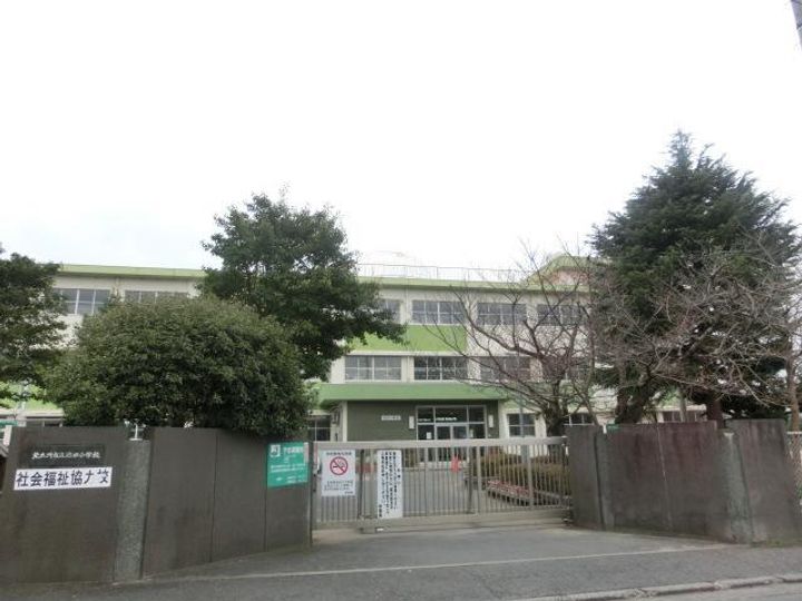 プレステージ加奈陀の周辺