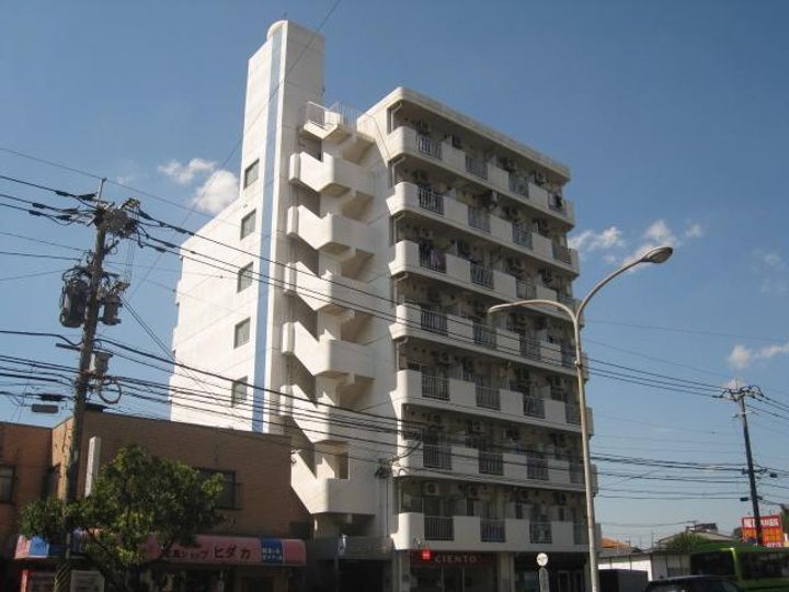 サンピア医生ヶ丘の外観