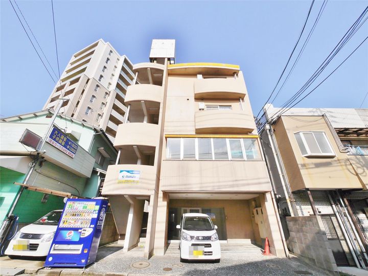 マンション葉山自由ヶ丘の外観