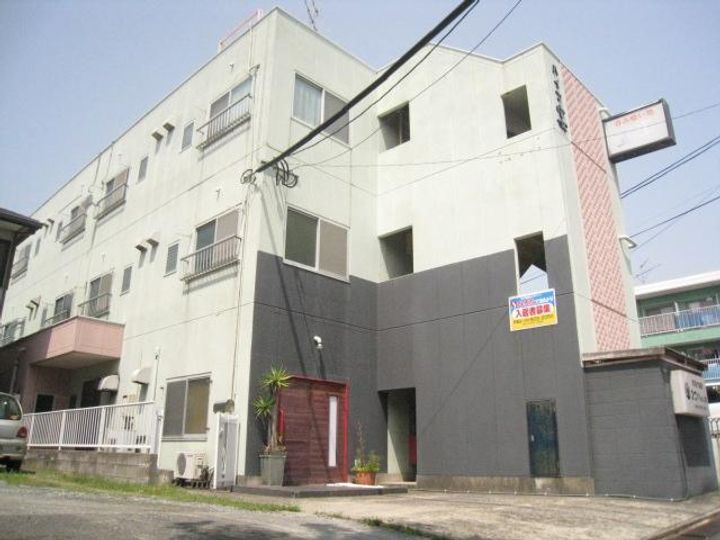 スマイルビルの外観