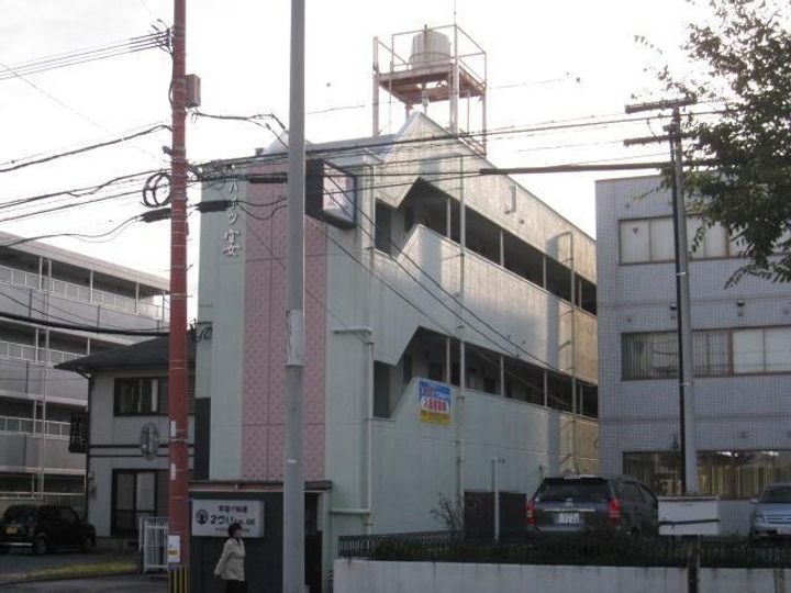 スマイルビルの外観