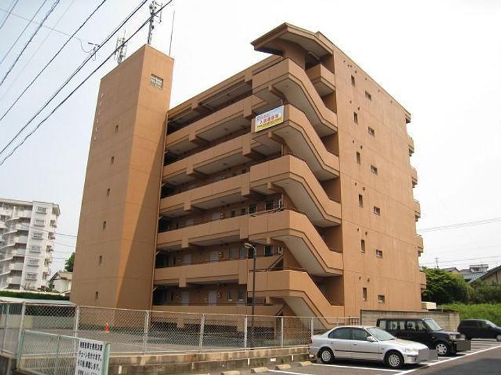 やすよしビルの外観