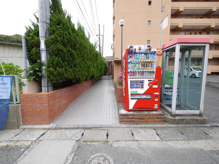 やすよしビルの外観