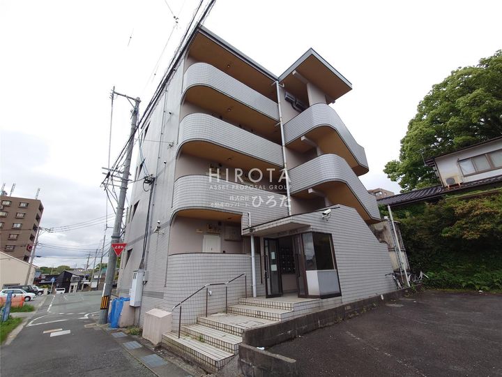 ギャラン南鷹見の外観