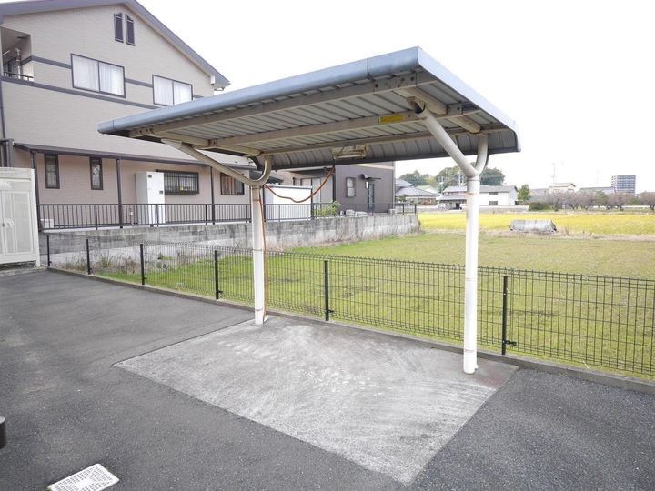 ロイヤルシティ本城の外観