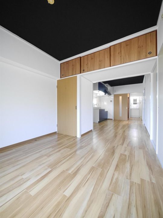 やすよしビルの内装