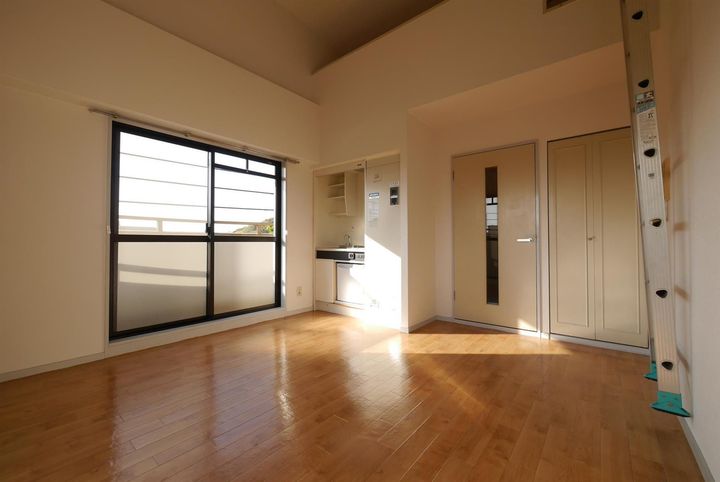 アベニュー医大前の内装