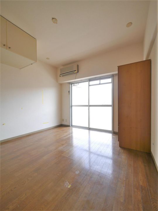 オリエンタル折尾駅の内装