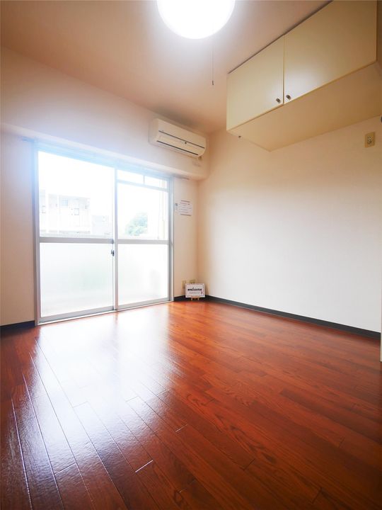 オリエンタル折尾駅の内装