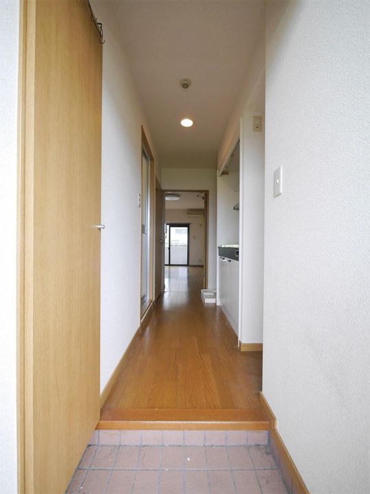 ヴィヴァーチェ浅川の玄関