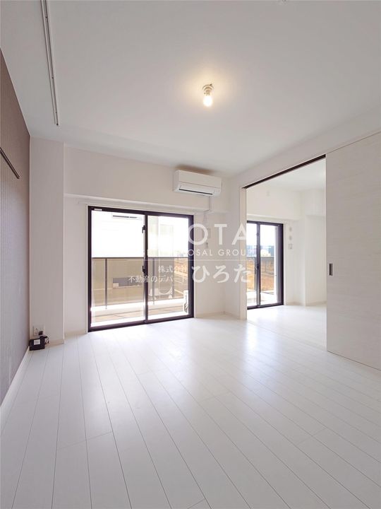 コンダクトレジデンスHIBIKINOの内装