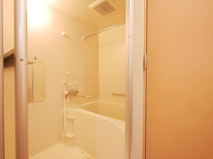 ラ・メゾン3ー15102の風呂