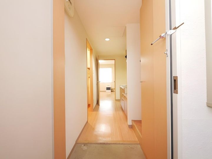 ラ・メゾン3ー15102の玄関