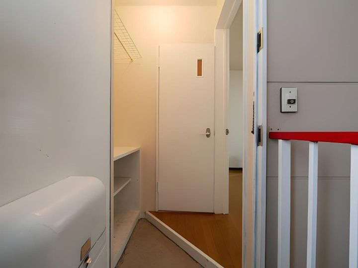 シャネル平岸302の玄関