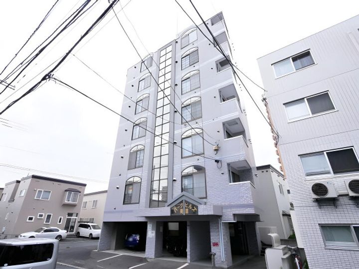 パークヒルズ美園702の外観