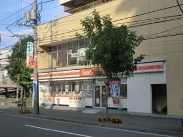 リベラルコート菊水の周辺
