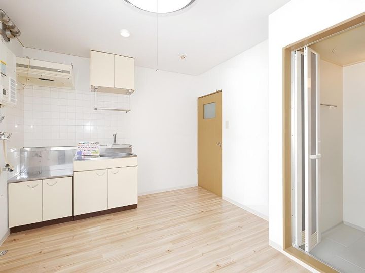 JPコート南平岸A102の内装