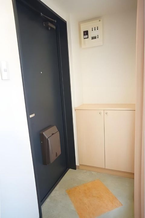 グランメール月寒公園Bの玄関