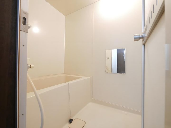 ホワイトコートカヤ13105の風呂