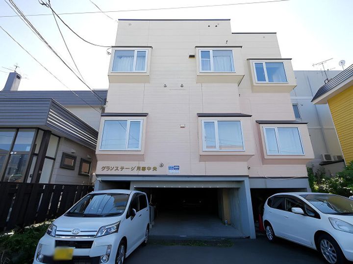 グランステージ月寒中央の外観