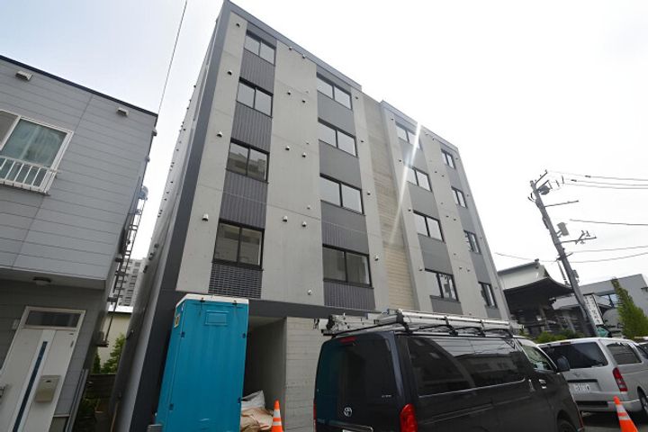 Ren Fault豊平301の外観