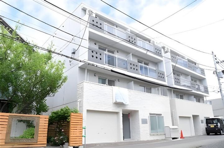 カームレジデンス美園の外観