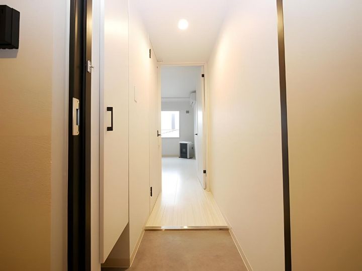 FRONTIER(フロンティア)の玄関