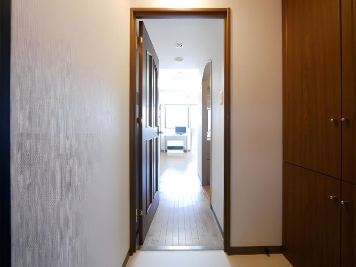 サンシャイン・シティー弐番館1007の玄関