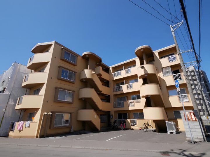 エクシードヴィラ中の島の外観