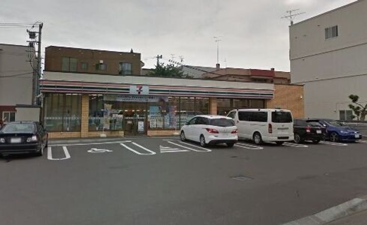 エスコート美園中央205の周辺