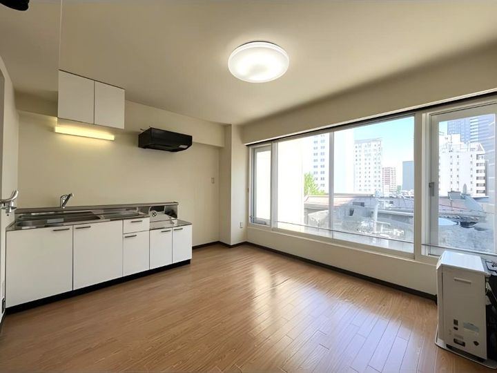 8・4サウンドビルの内装