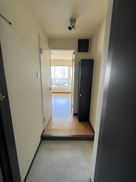 8・4サウンドビルの玄関