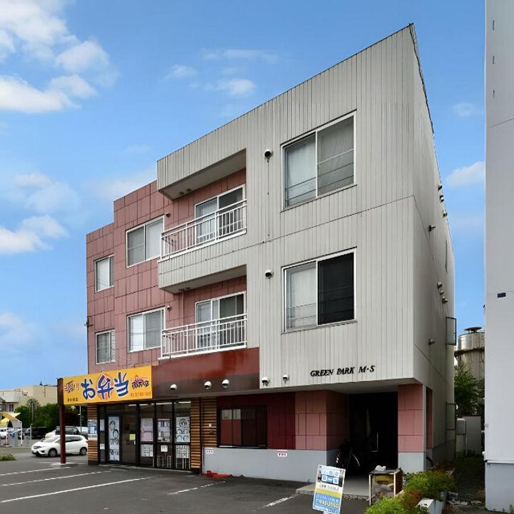 グリーンパークMSの外観