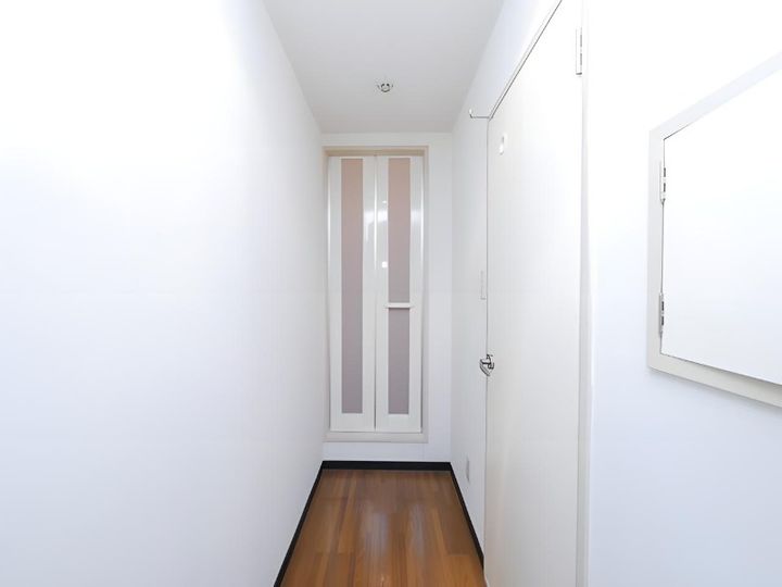 第3澄川銀座パレス302の玄関