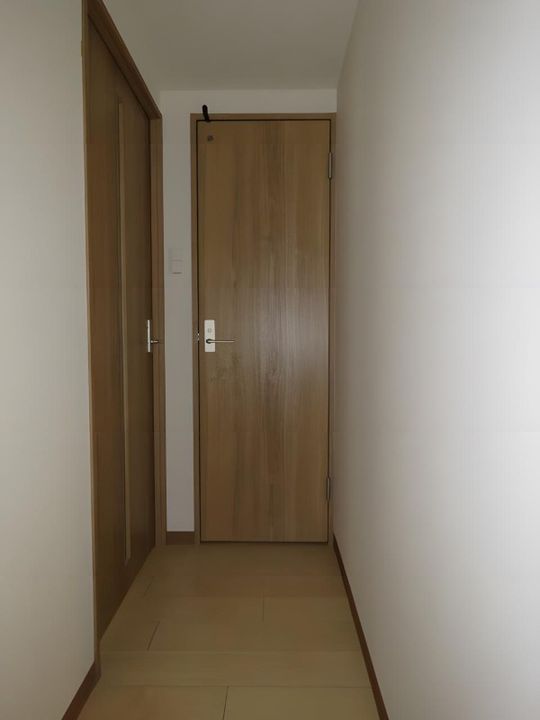 フェリス本通14A401の玄関