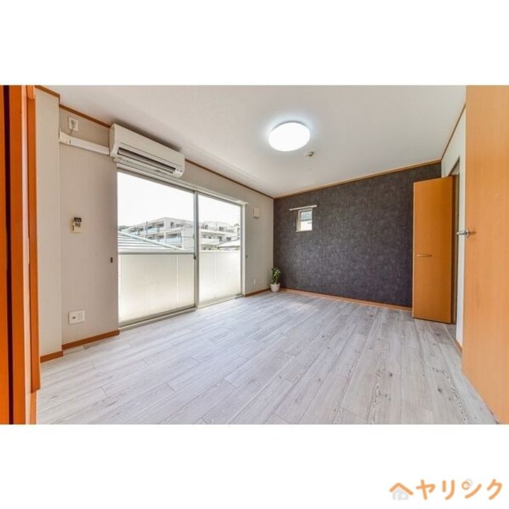 コートフクトク202の内装