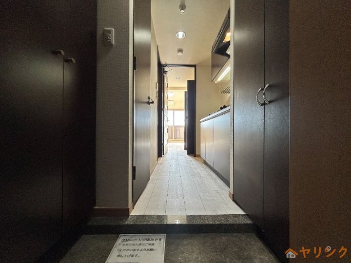 アーデン上社の玄関