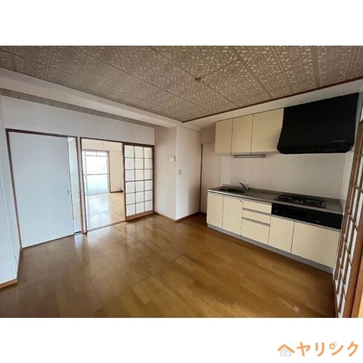 アドニス9201の内装
