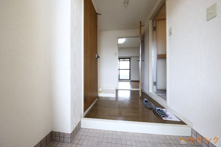 リバーサイド司の玄関