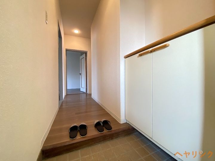 プレステージ社が丘の玄関