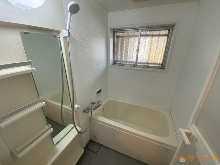 メゾン親名の風呂