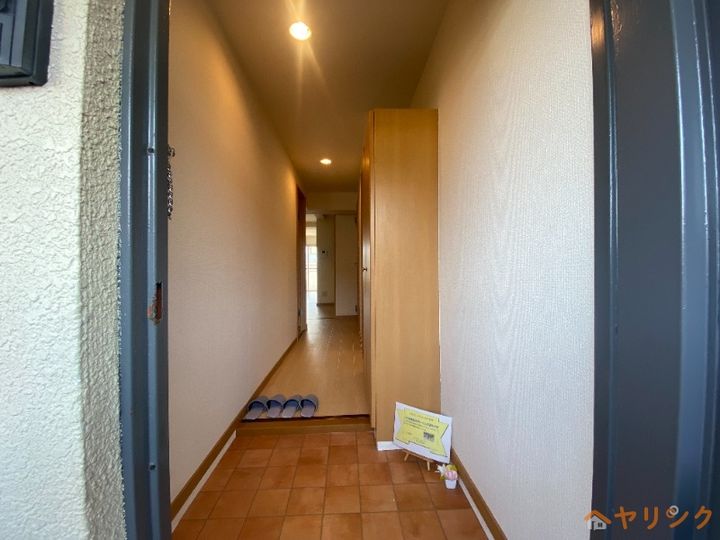 メゾン親名の玄関