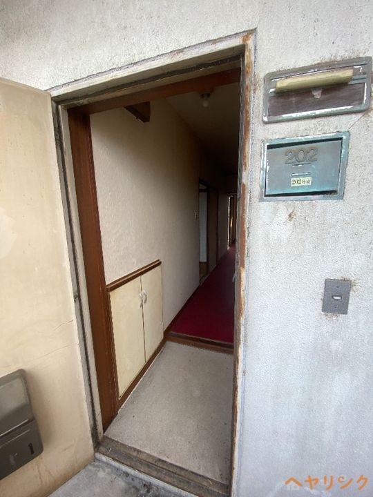 森産ビル202の玄関
