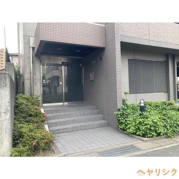レイール赤池の玄関